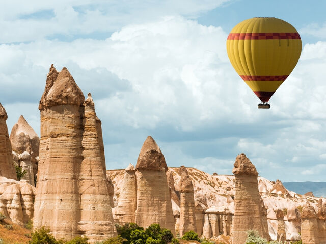 1 GECE 2 GÜN UÇAKLI KAPADOKYA TURU